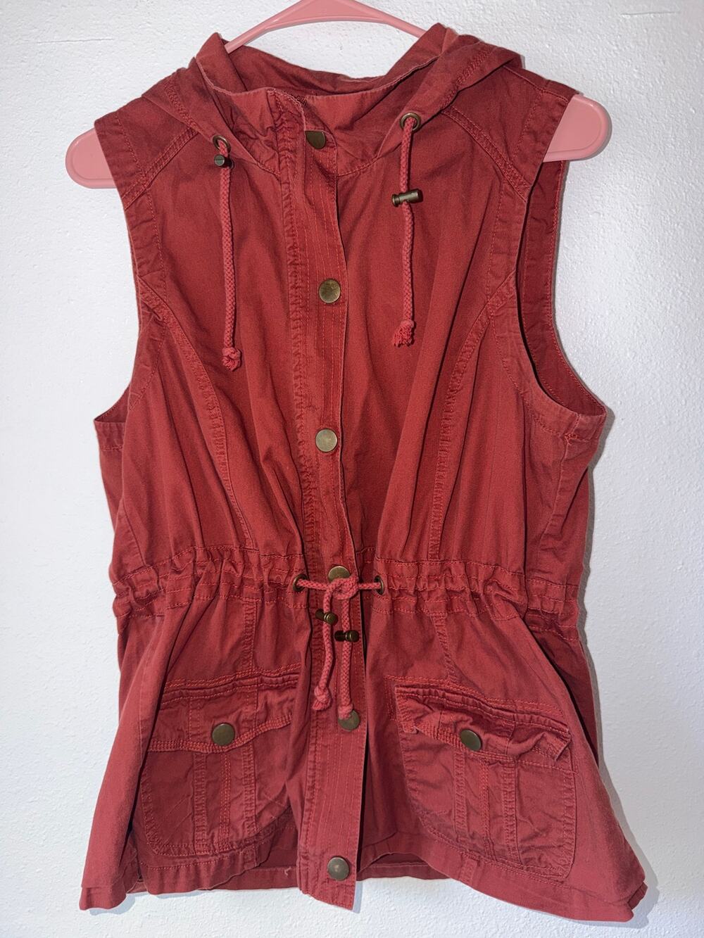 Rust Colored Red Denim Hooded Utility Vest Size Large Maurices Rustic Grunge